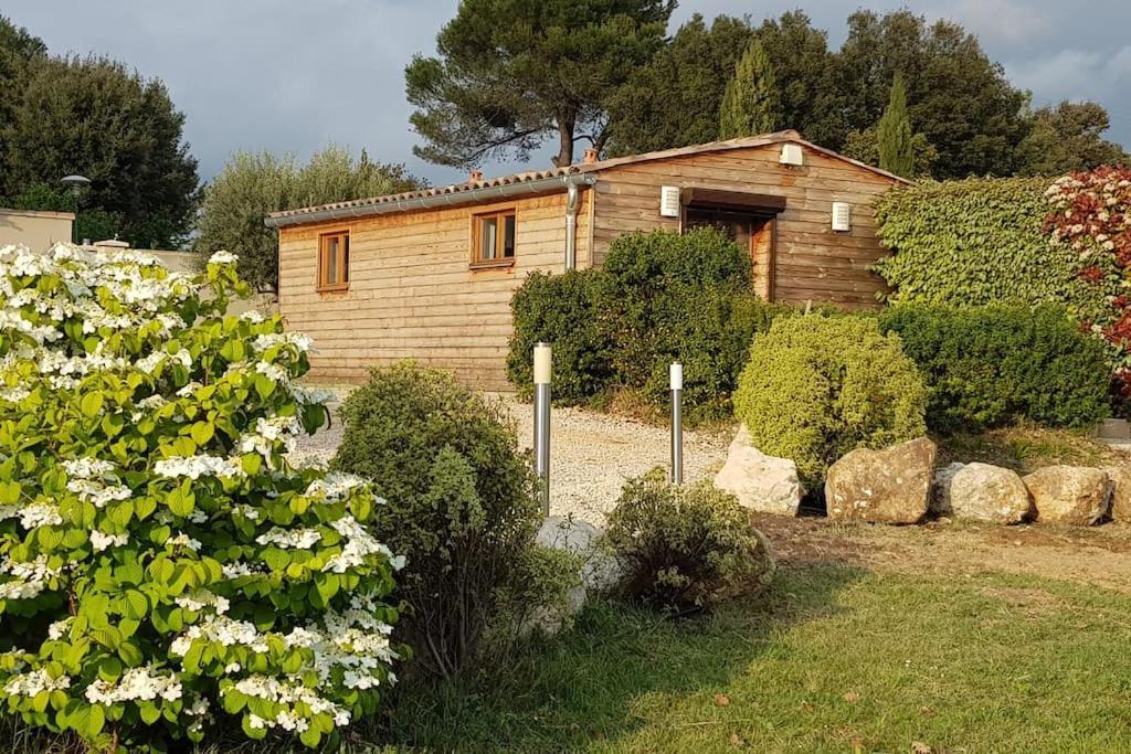 Chalet De Charme Climatise Sur La Route Du Ventoux Carpentras Luaran gambar